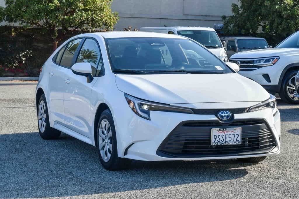 Thumbnail: 2025 Toyota Corolla - 3