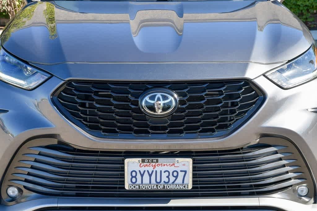 Thumbnail: 2022 Toyota Highlander - 5