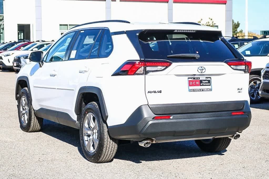 Thumbnail: 2025 Toyota RAV4 - 8