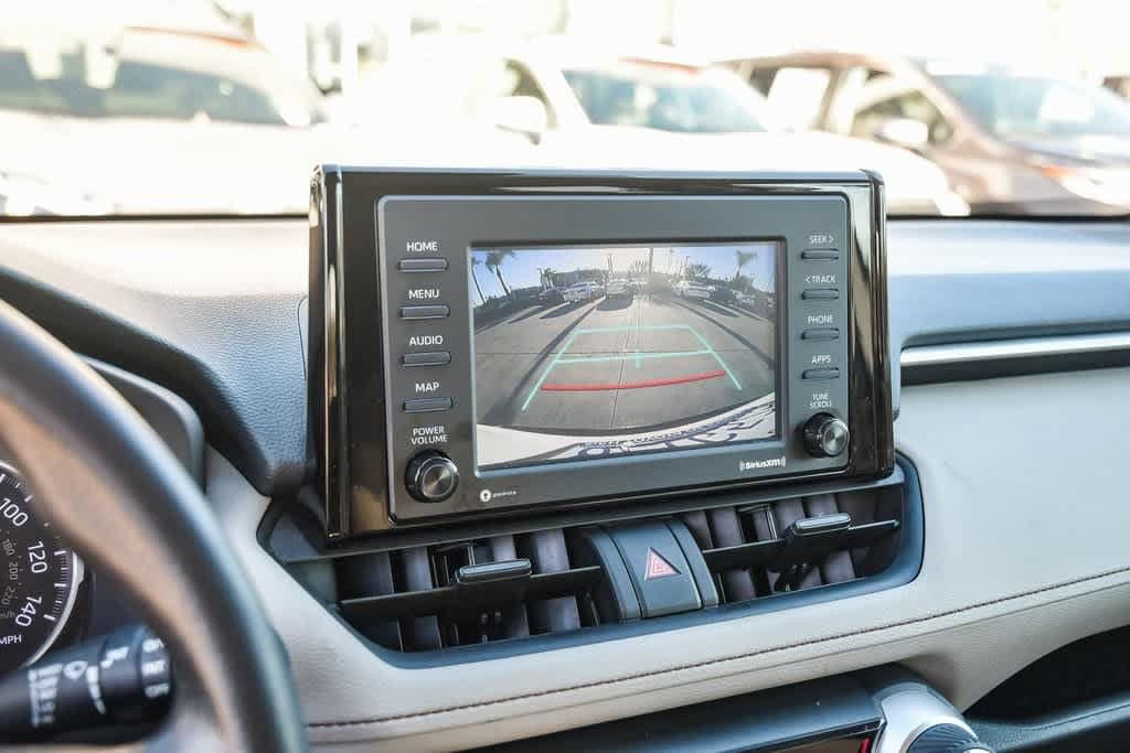 Thumbnail: 2021 Toyota RAV4 - 24