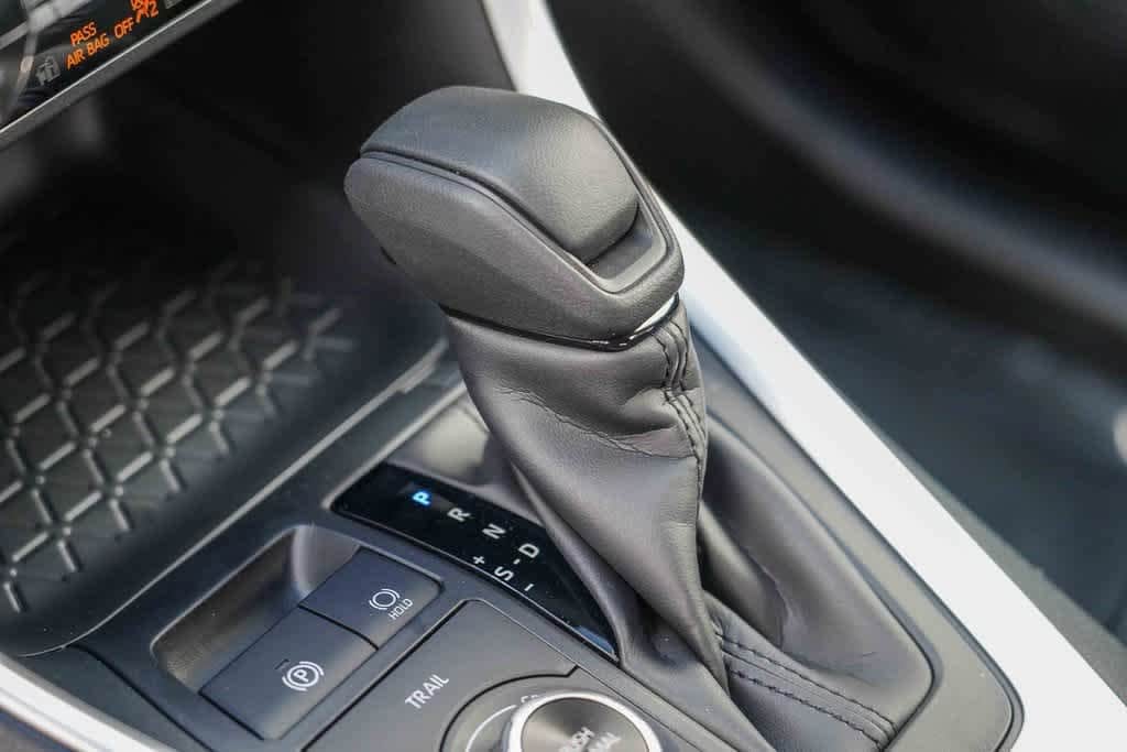 Thumbnail: 2025 Toyota RAV4 - 19