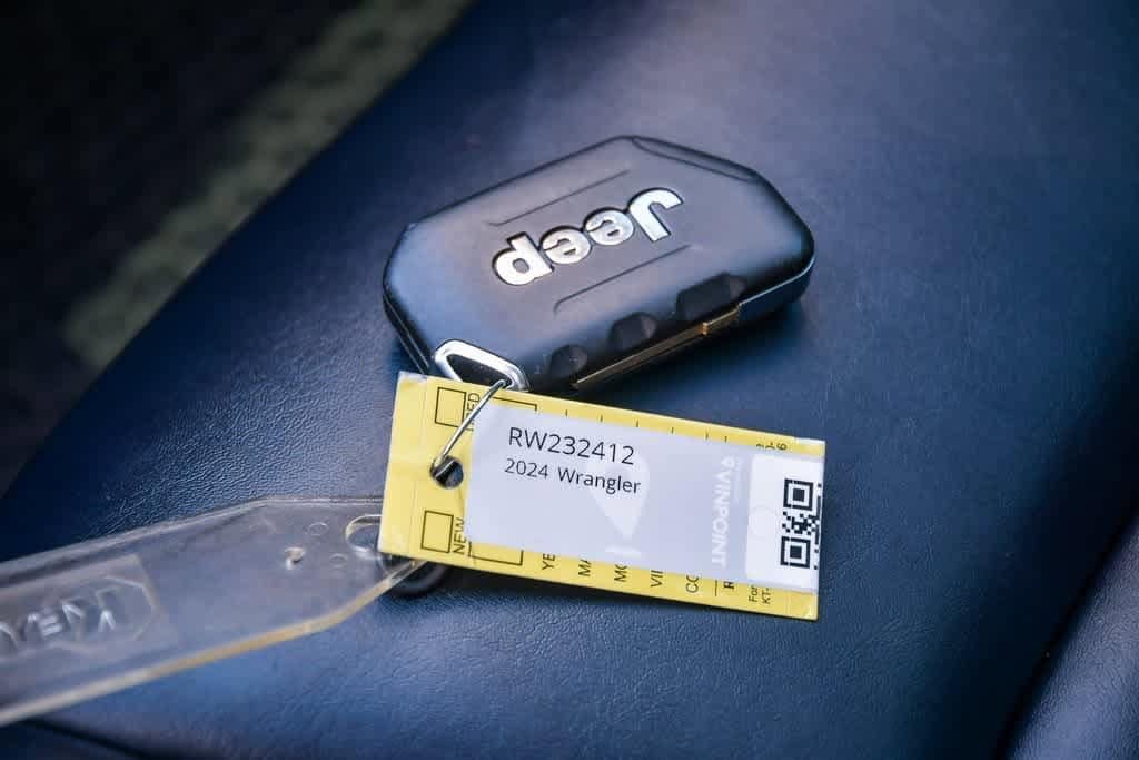 Thumbnail: 2024 Jeep Wrangler - 33