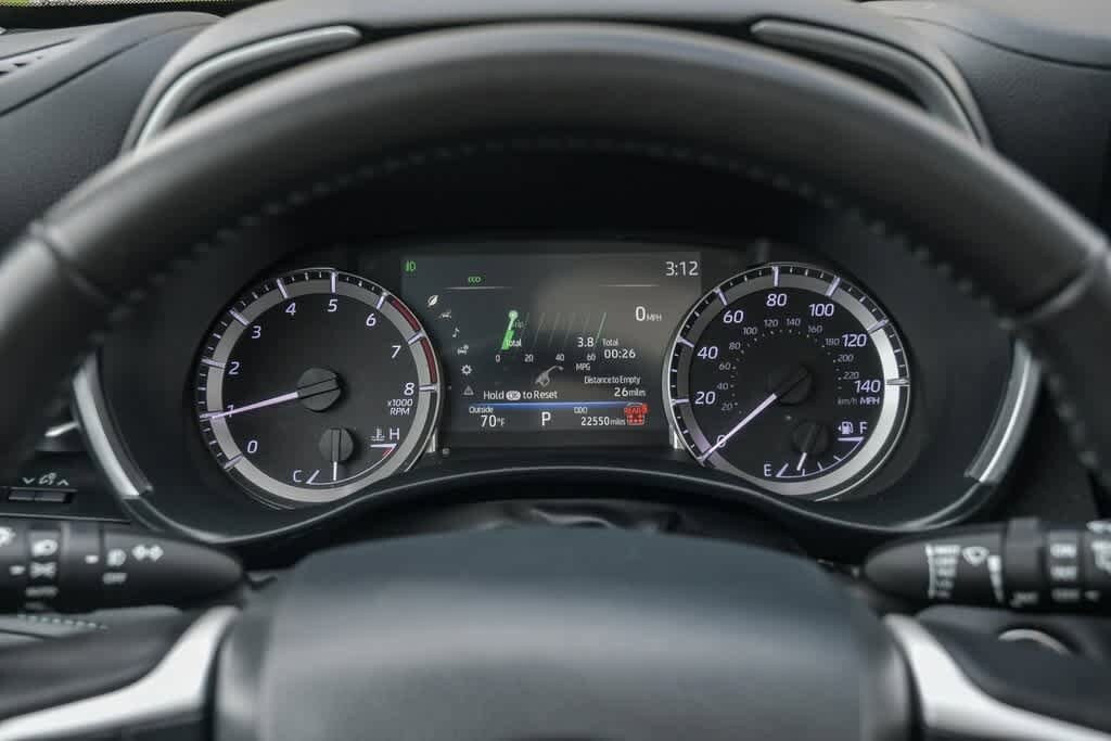 2024 Toyota Highlander XLE 26