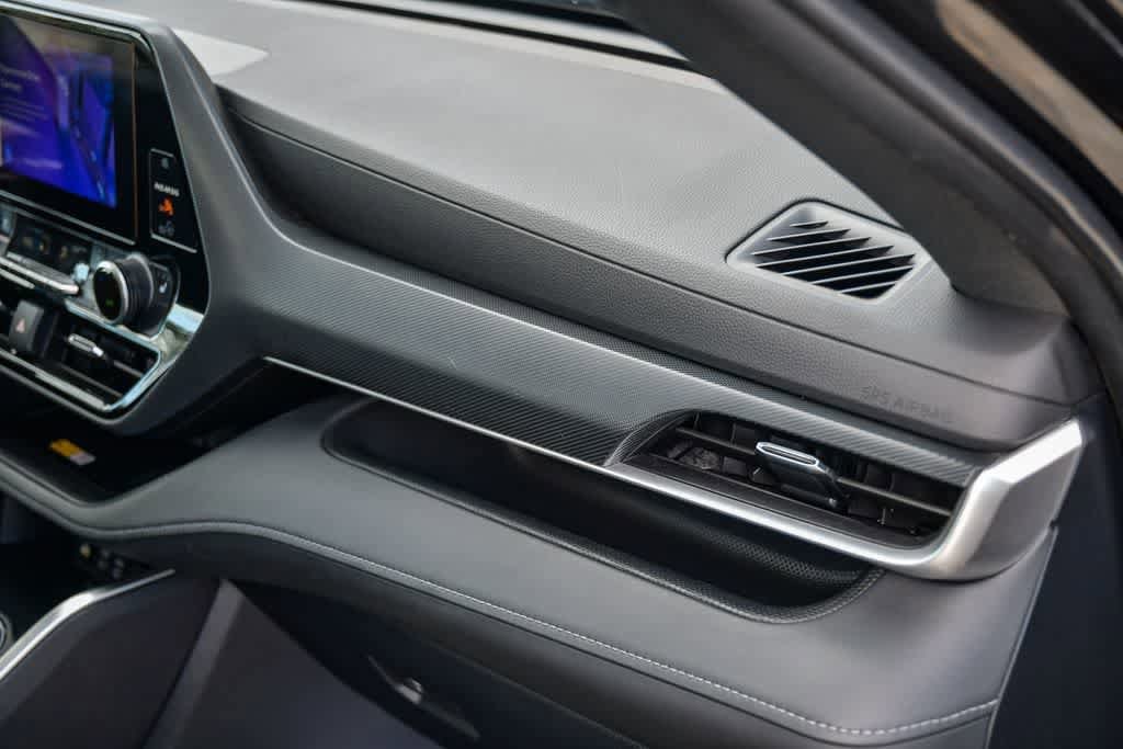 Thumbnail: 2024 Toyota Highlander - 16