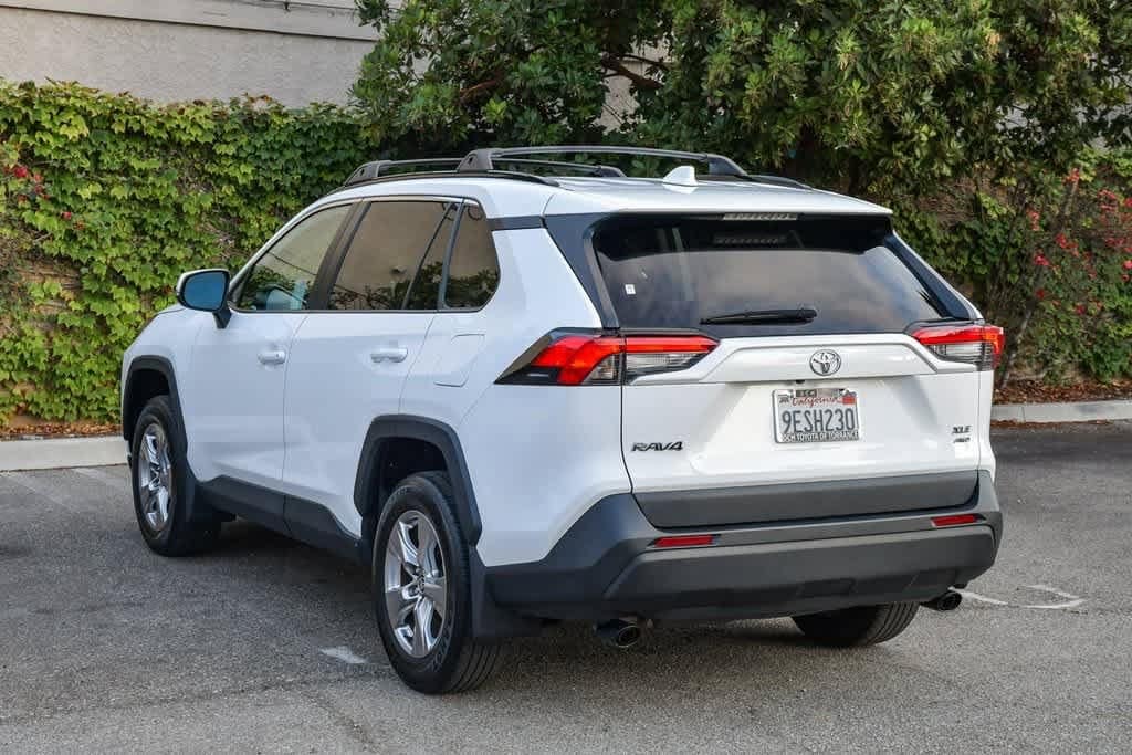 Thumbnail: 2023 Toyota RAV4 - 8