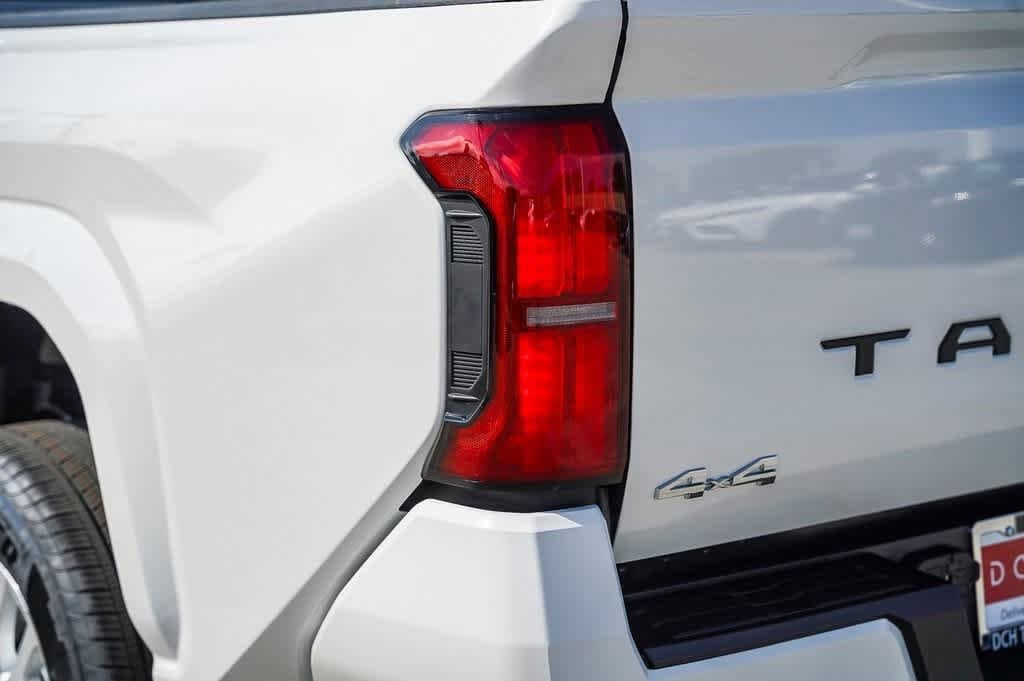 2025 Toyota Tacoma SR5 9