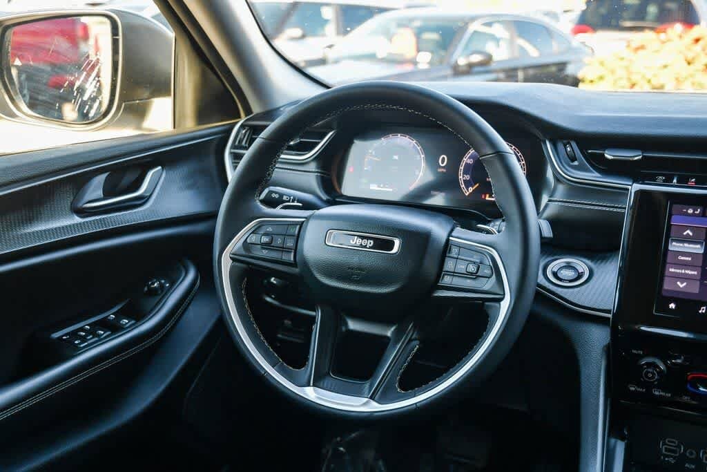 Thumbnail: 2023 Jeep Grand Cherokee L - 12