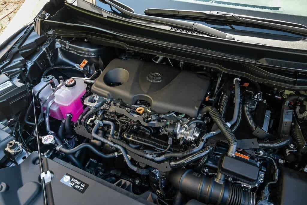 2025 Toyota Sienna LE 28