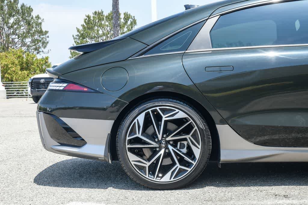Thumbnail: 2023 Hyundai Ioniq 6 - 8