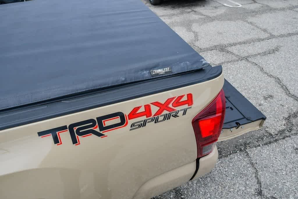 Thumbnail: 2019 Toyota Tacoma - 34