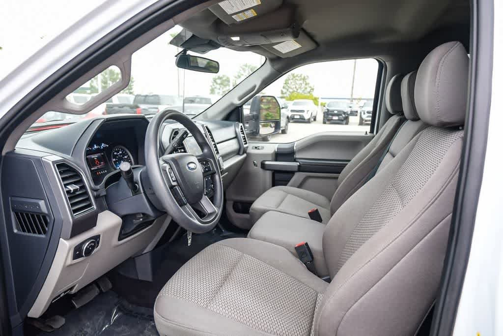 Thumbnail: 2022 Ford Econoline - 18