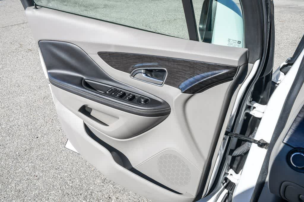 Thumbnail: 2016 Buick Encore - 25