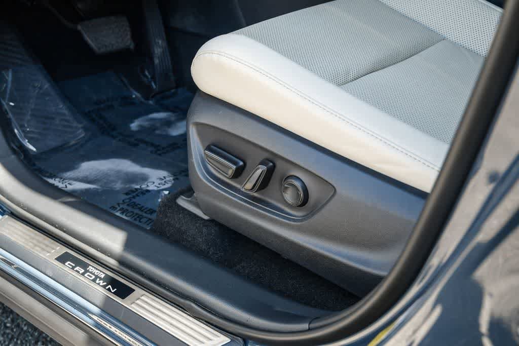 Thumbnail: 2026 Toyota Crown - 25