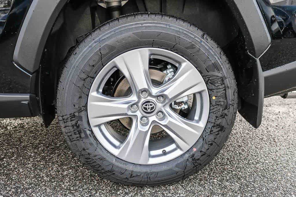 Thumbnail: 2025 Toyota RAV4 - 10