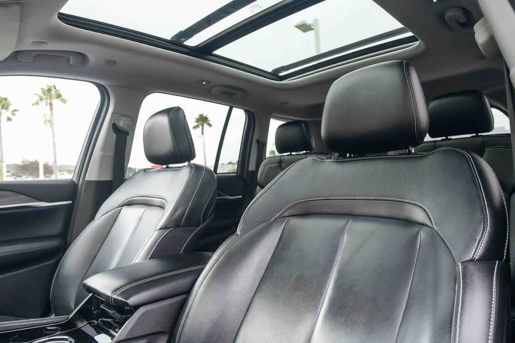 Thumbnail: 2022 Jeep Grand Cherokee - 18