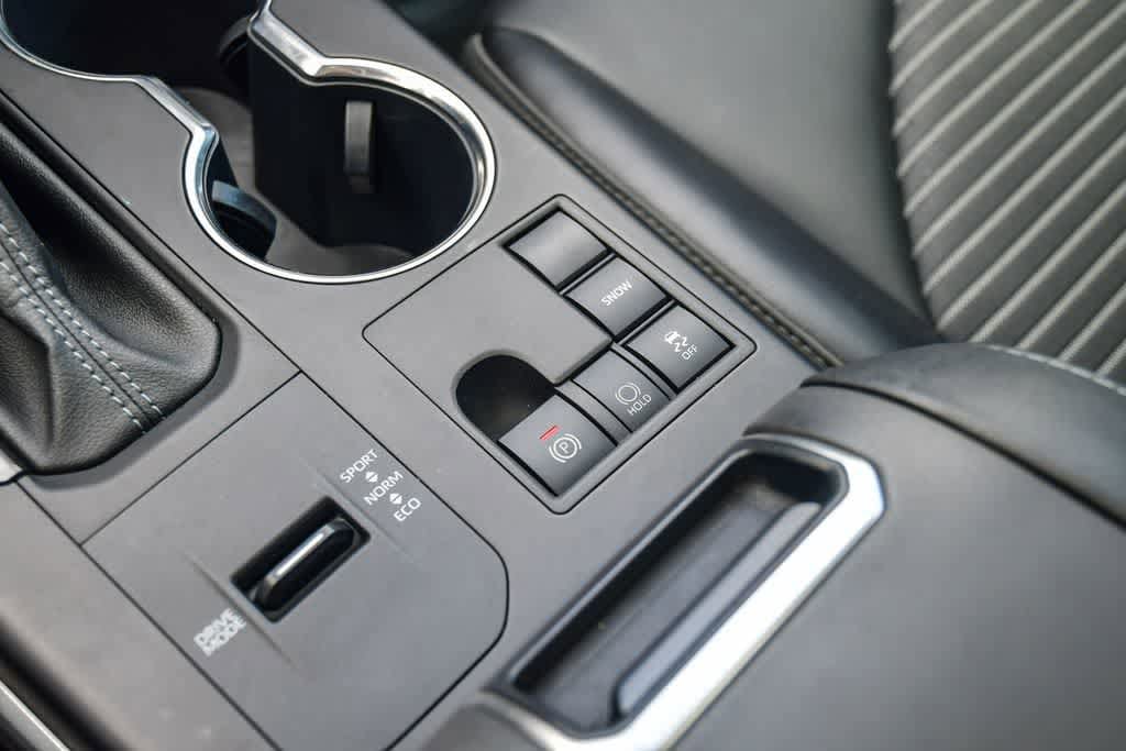 Thumbnail: 2024 Toyota Highlander - 22