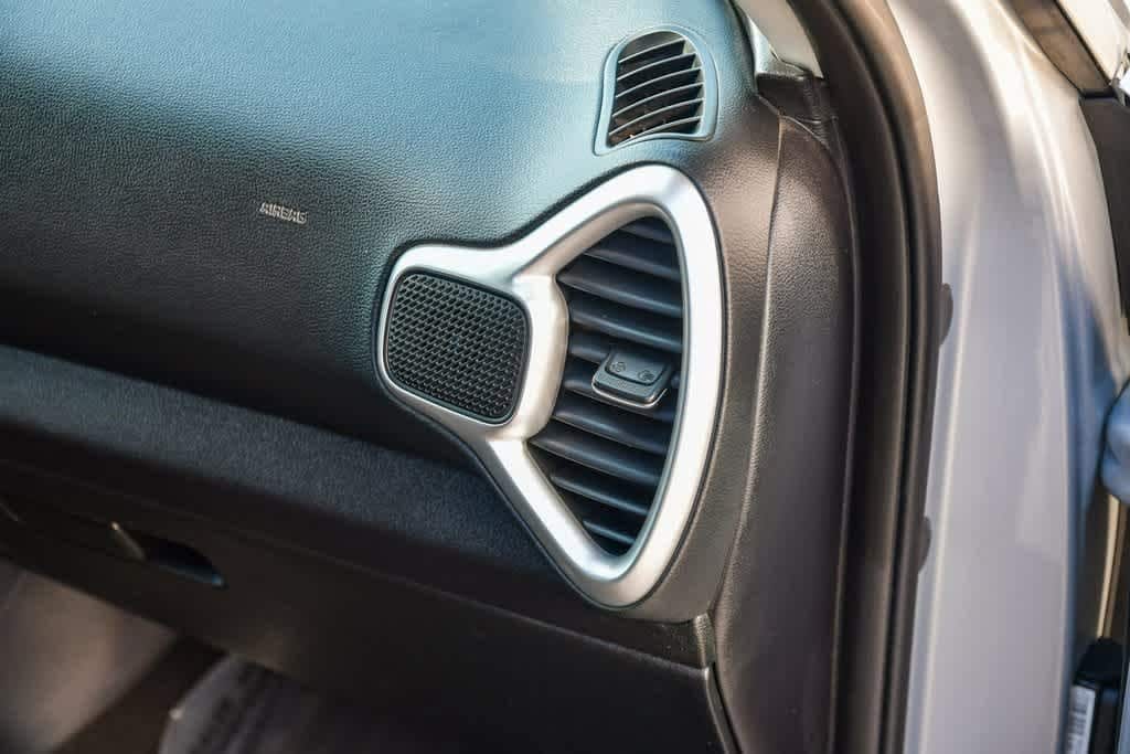 Thumbnail: 2020 Kia Soul - 16