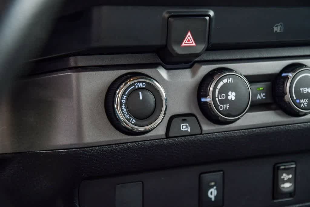 Thumbnail: 2019 Toyota Tacoma - 28