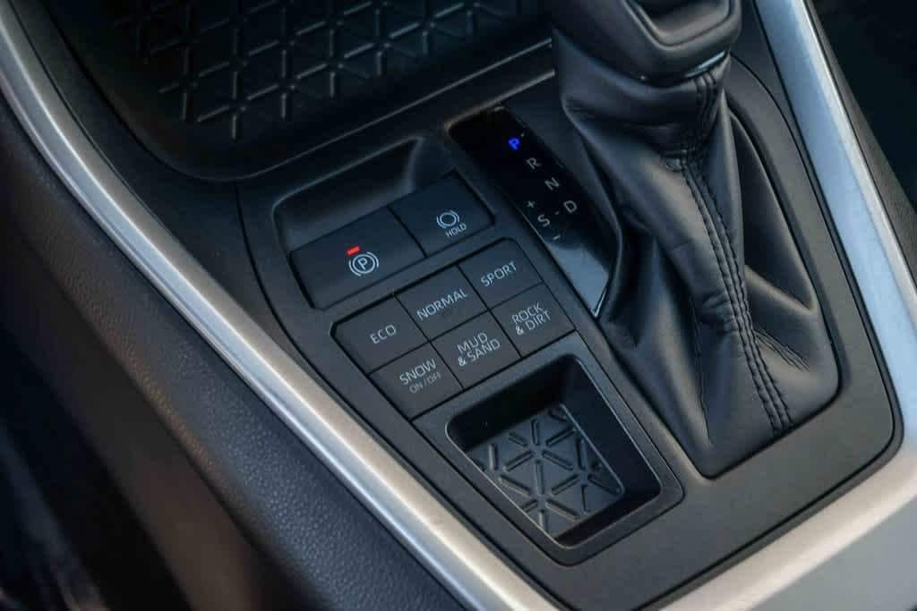 Thumbnail: 2024 Toyota RAV4 - 22