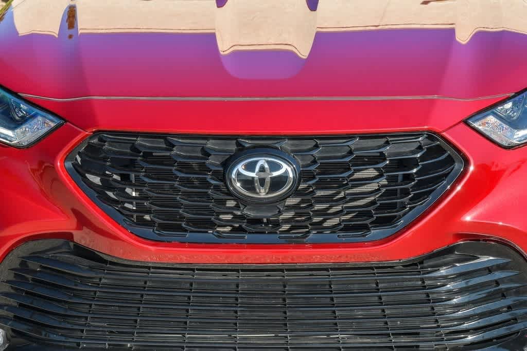 Thumbnail: 2022 Toyota Highlander - 5