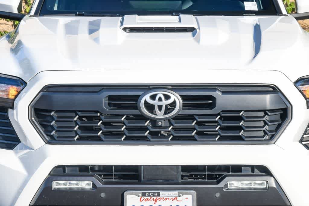 2024 Toyota Tacoma TRD Sport photo 4