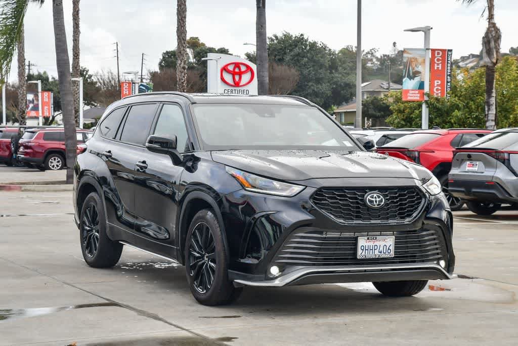 Thumbnail: 2024 Toyota Highlander - 3