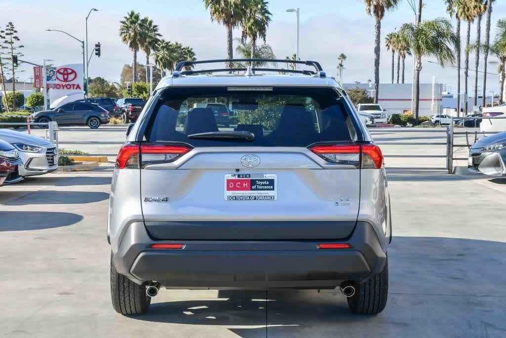 Thumbnail: 2025 Toyota RAV4 - 8