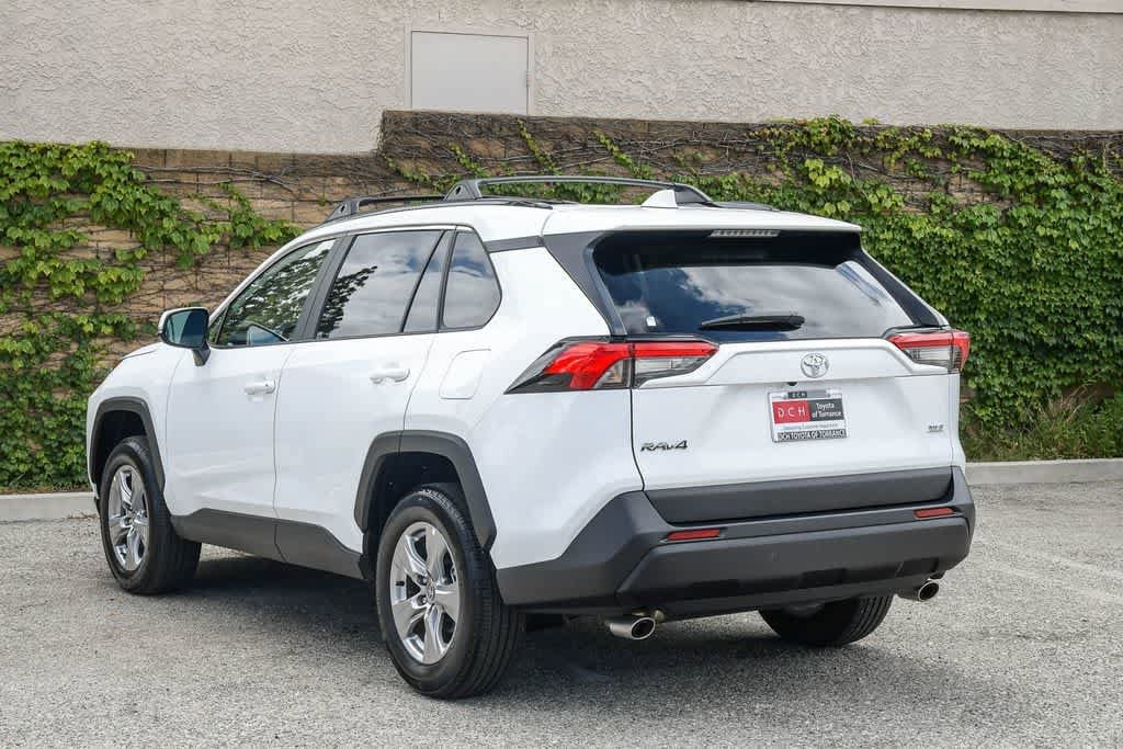 Thumbnail: 2025 Toyota RAV4 - 8