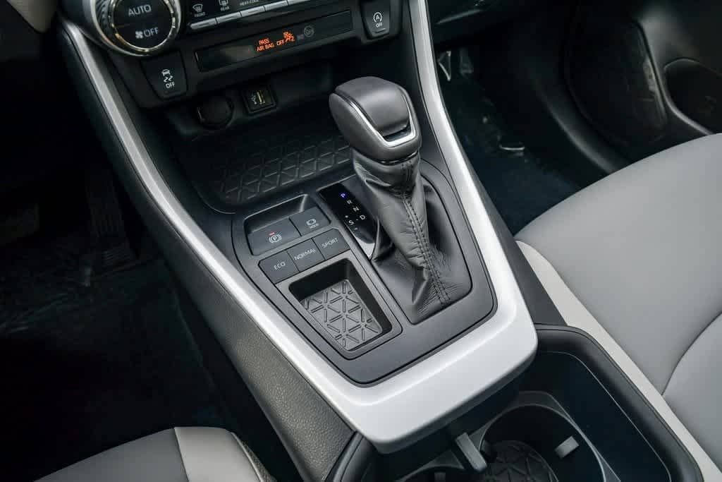 Thumbnail: 2025 Toyota RAV4 - 23