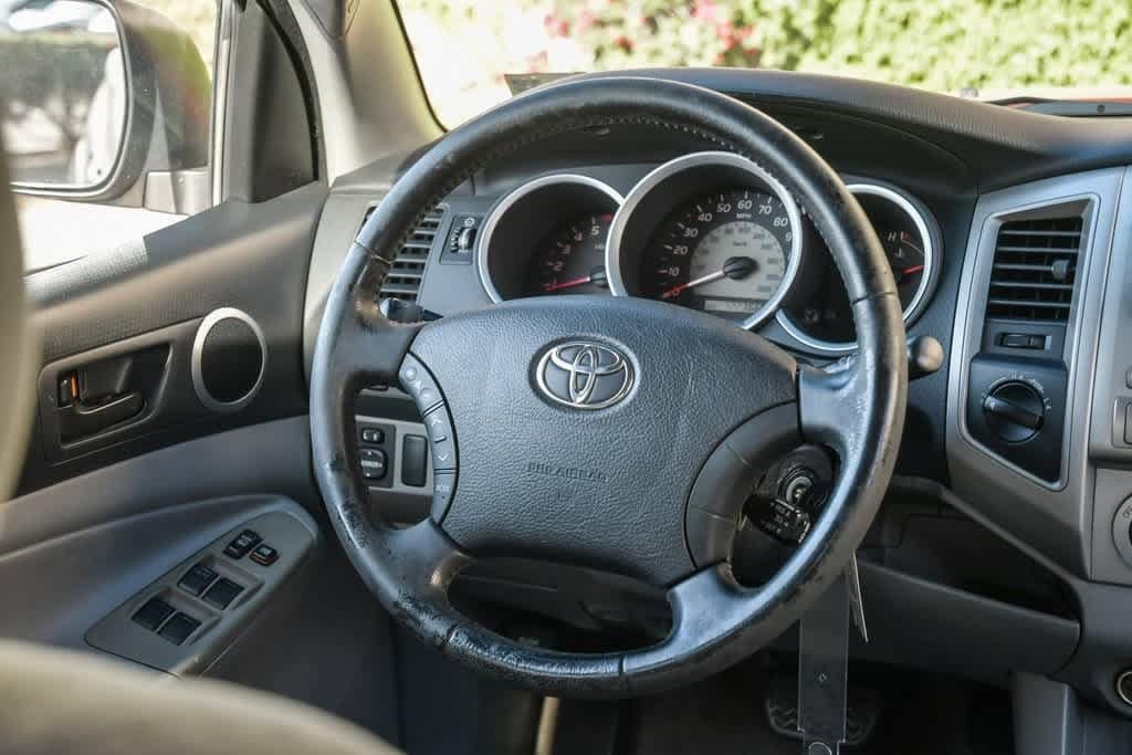 Thumbnail: 2006 Toyota Tacoma - 13