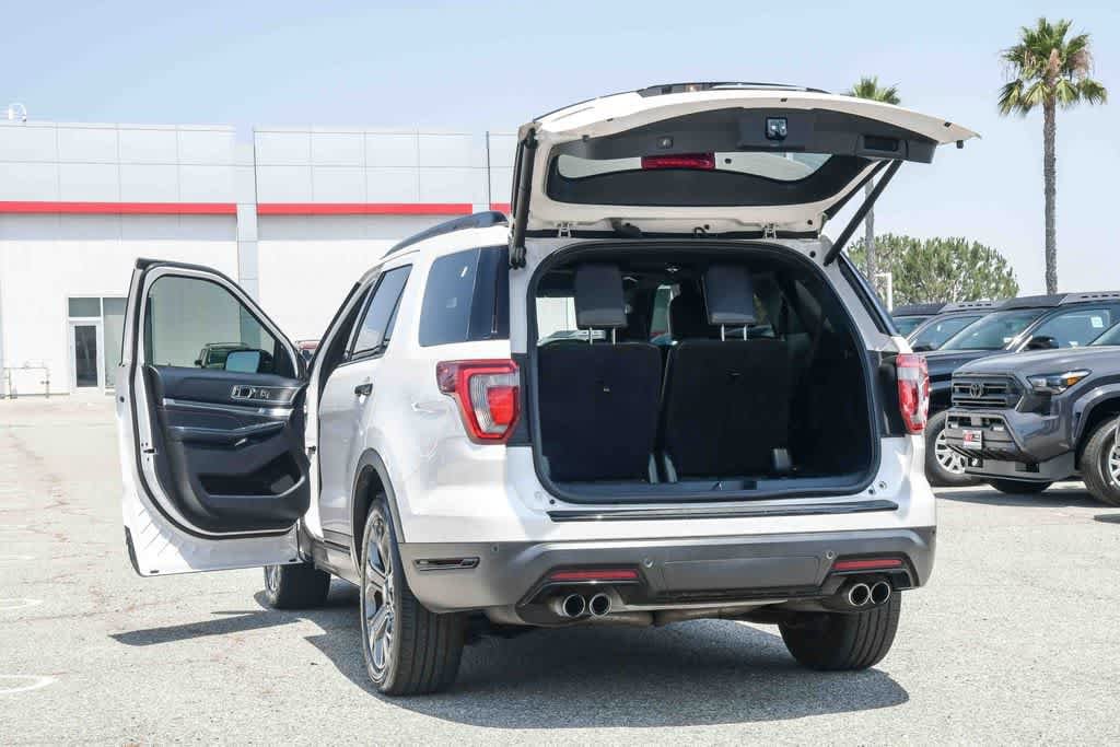 Thumbnail: 2018 Ford Explorer - 28
