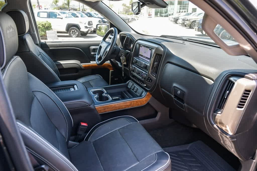 Thumbnail: 2017 Chevrolet Silverado 1500 - 19