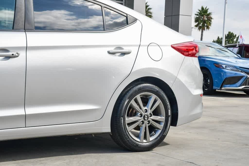 Thumbnail: 2017 Hyundai Elantra - 11