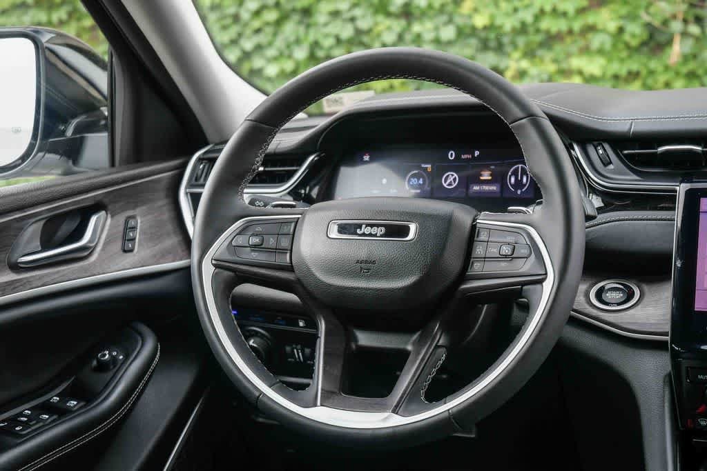 Thumbnail: 2022 Jeep Grand Cherokee - 13