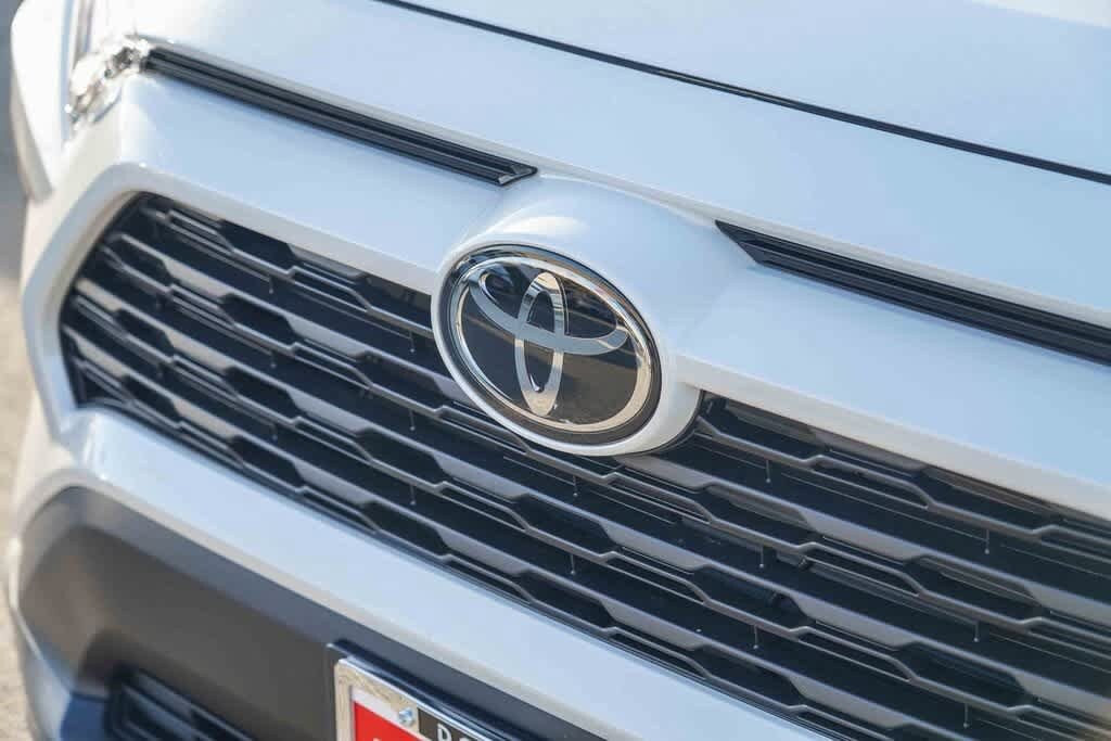 Thumbnail: 2025 Toyota RAV4 - 3