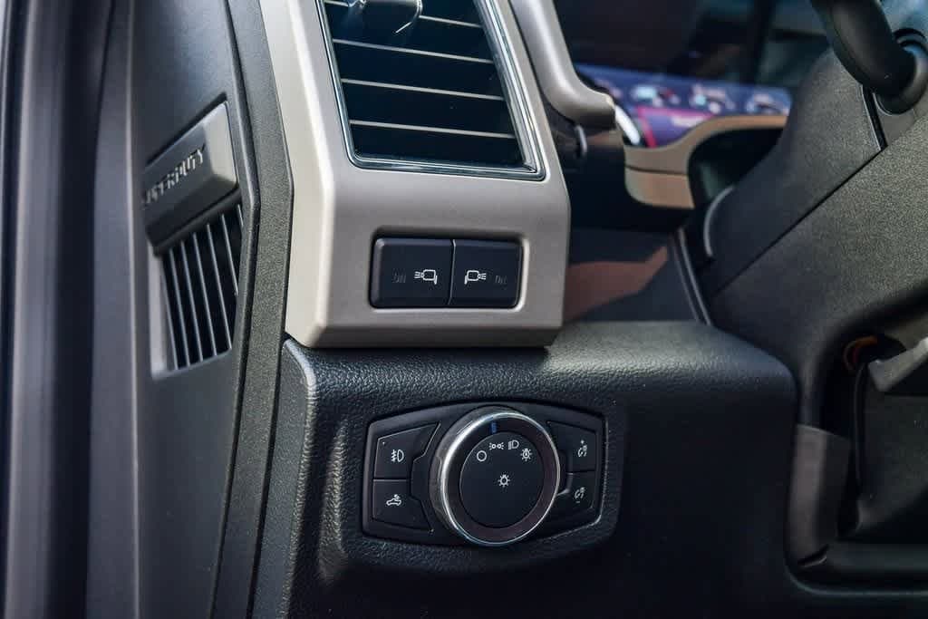 Thumbnail: 2019 Ford F-250 - 35