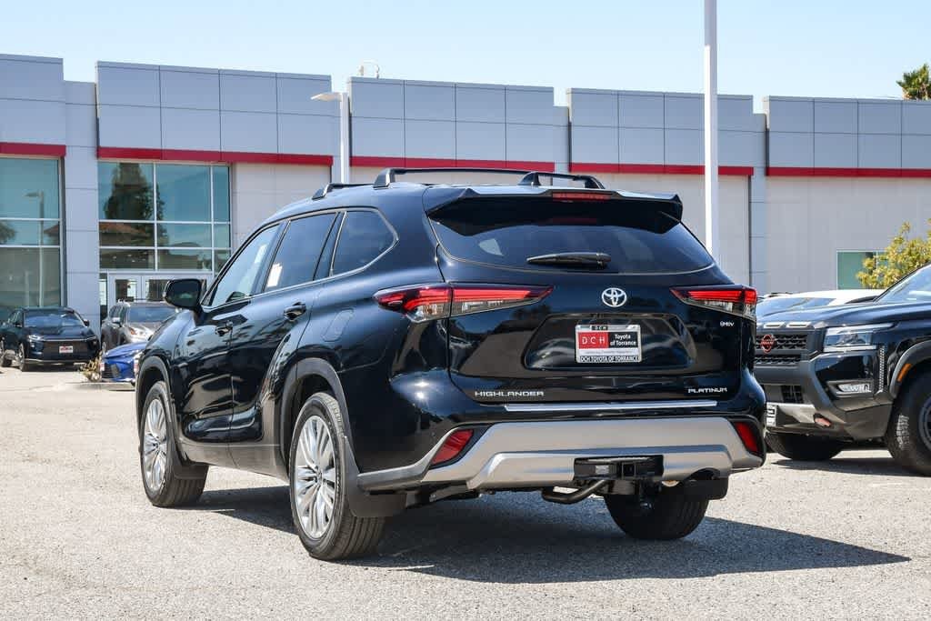Thumbnail: 2026 Toyota Highlander - 9