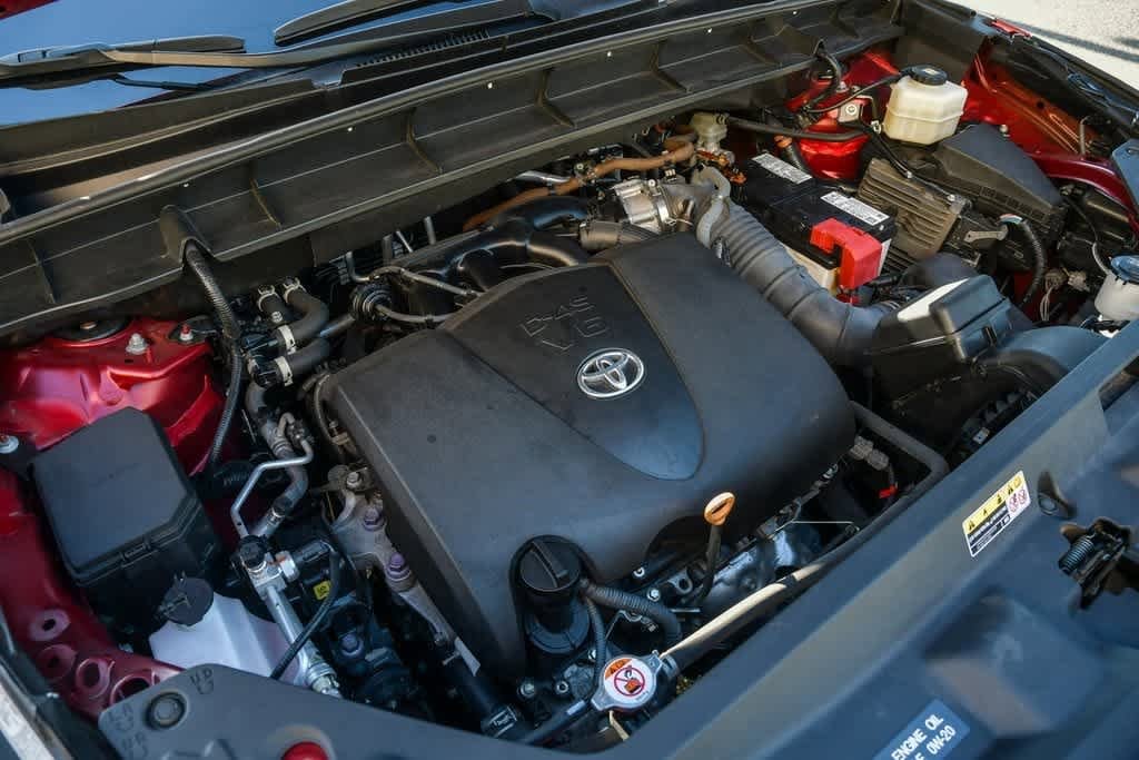 Thumbnail: 2022 Toyota Highlander - 29
