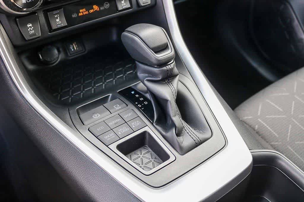 Thumbnail: 2025 Toyota RAV4 - 19