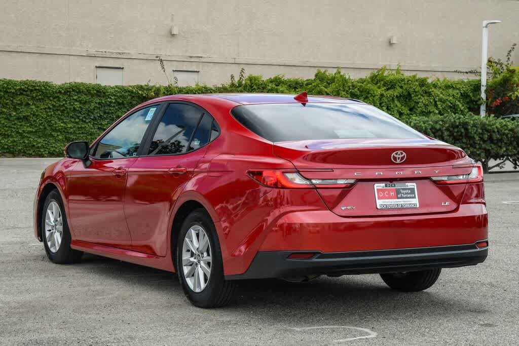 2025 Toyota Camry LE - Photo 7