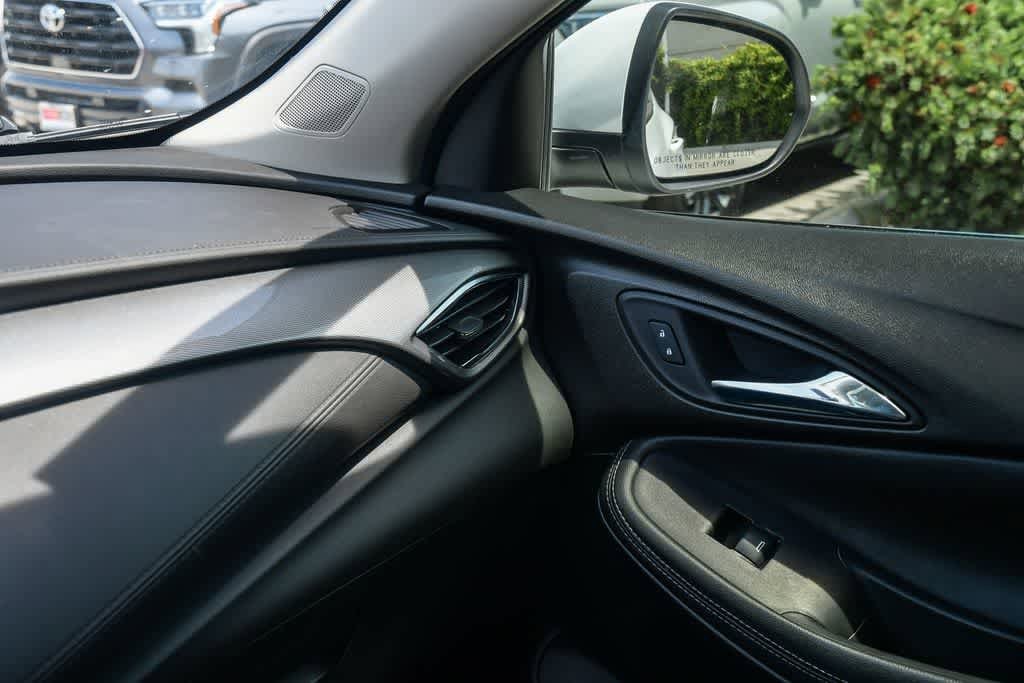 Thumbnail: 2022 Buick Encore GX - 22