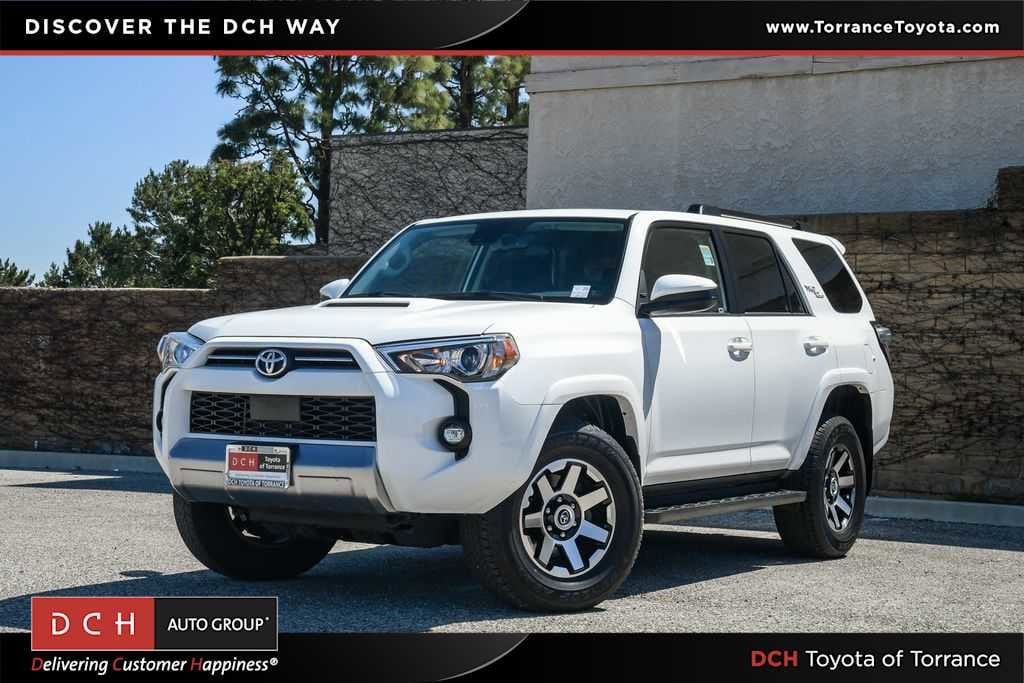2024 Toyota 4Runner TRD Off-Road photo 1