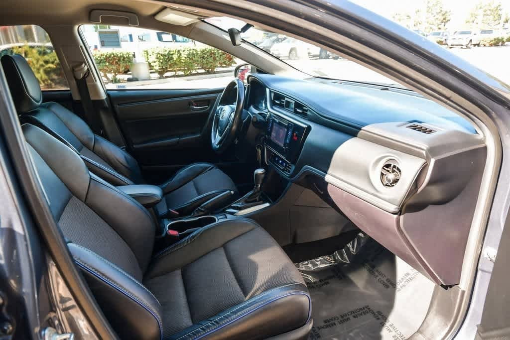 Thumbnail: 2018 Toyota Corolla - 15