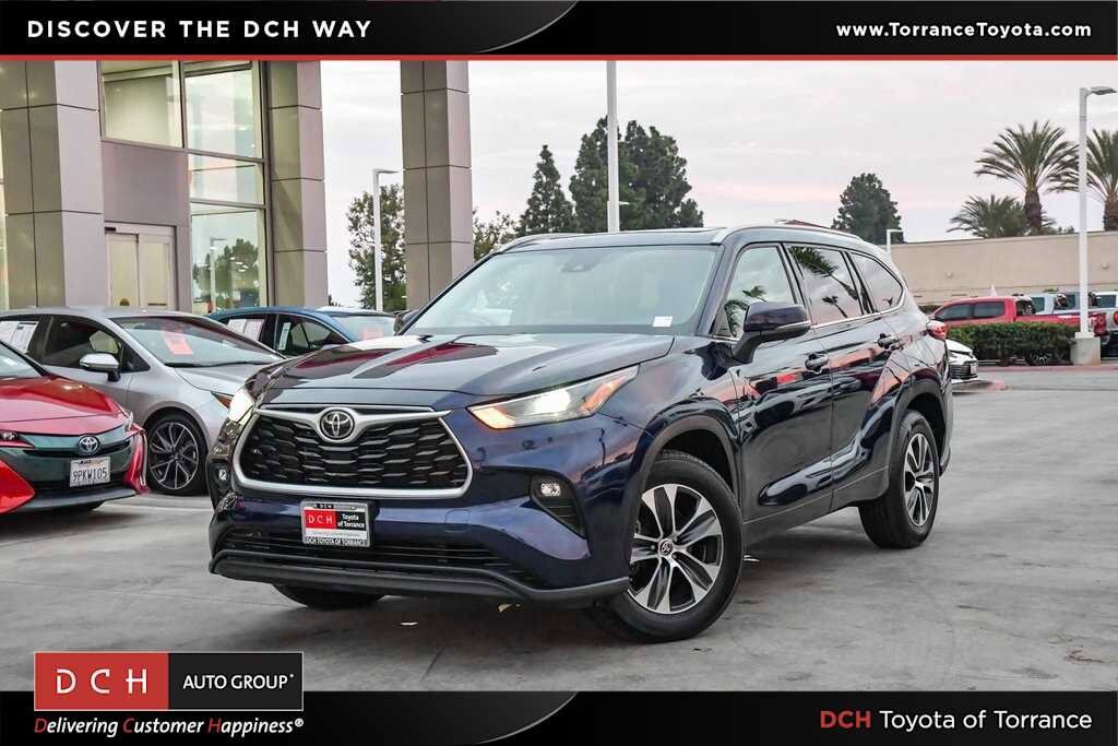 Used 2022 Toyota Highlander XLE Sport Utility