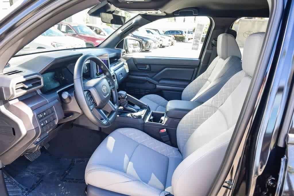 2026 Toyota Tacoma SR5 - Photo 18