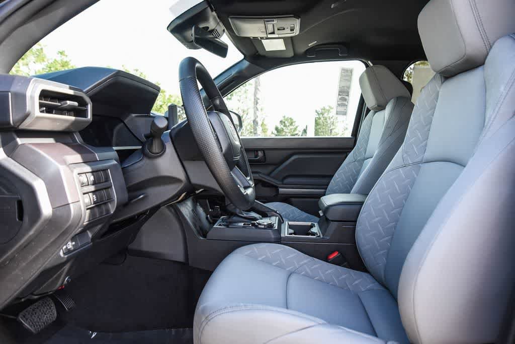 2026 Toyota Tacoma SR5 - Photo 18