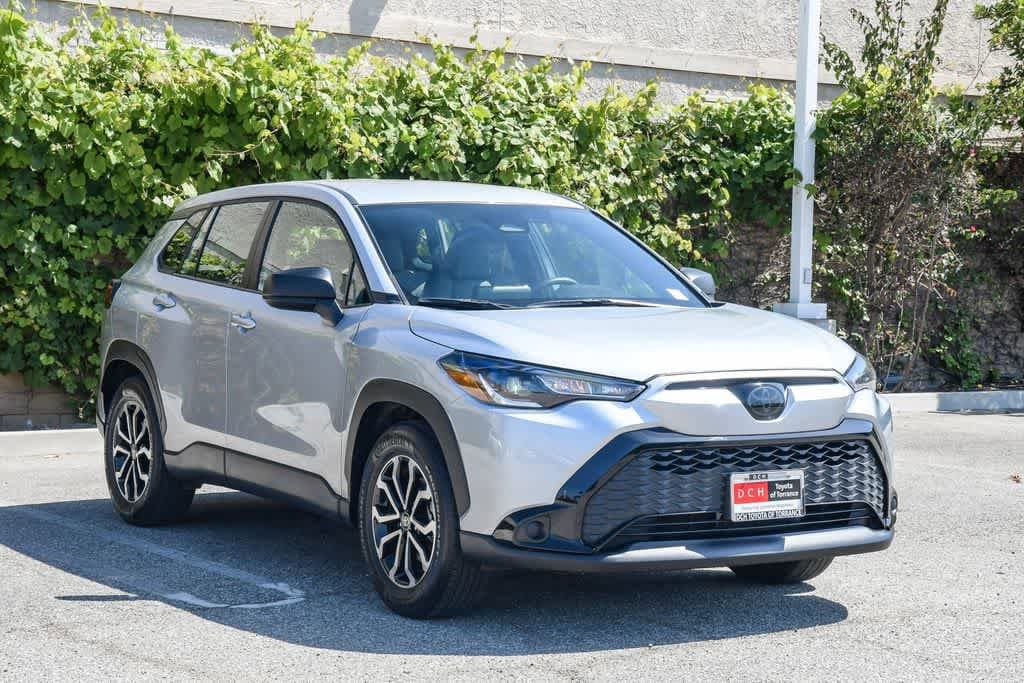 Thumbnail: 2025 Toyota Corolla Cross - 2
