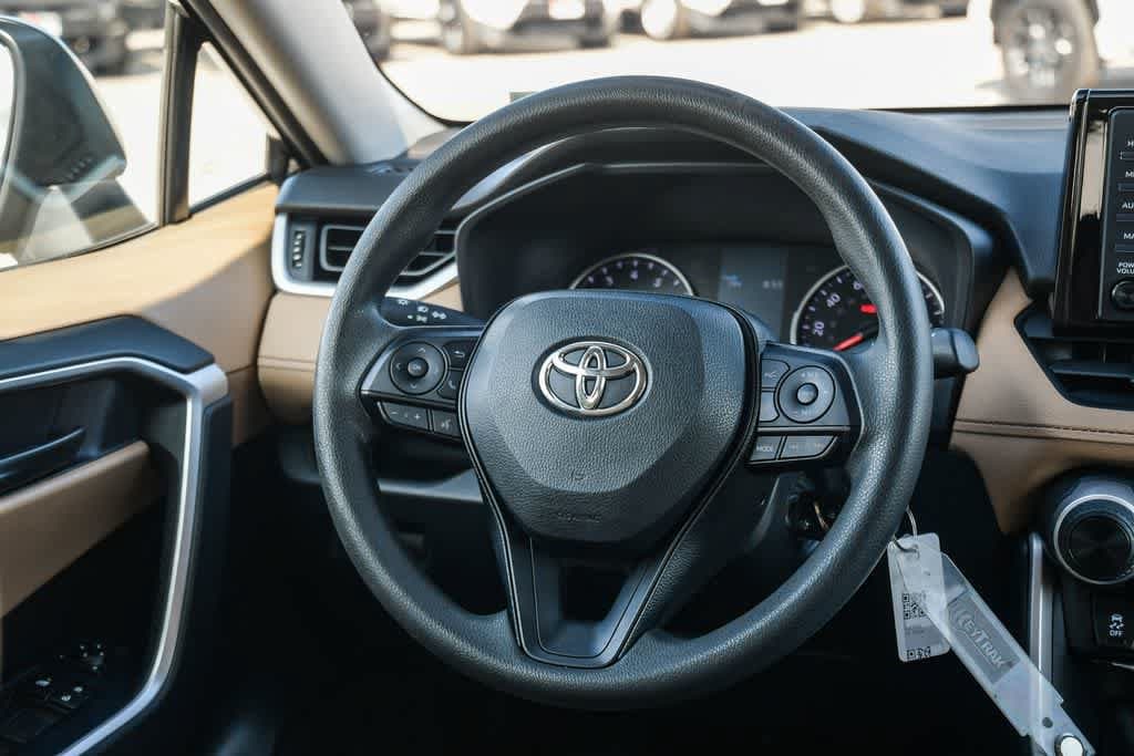 Thumbnail: 2019 Toyota RAV4 - 12