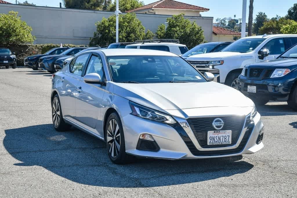 Thumbnail: 2021 Nissan Altima - 3