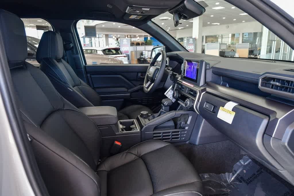 Thumbnail: 2025 Toyota 4Runner - 16